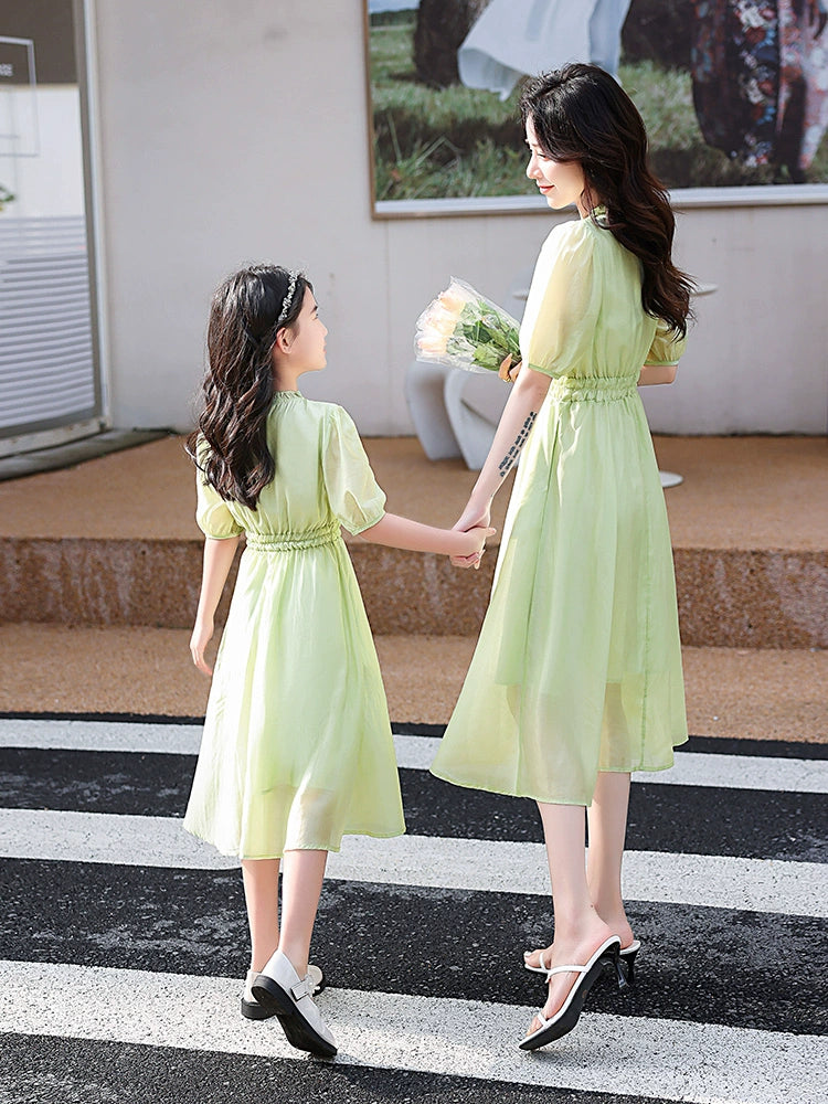 Classy Mother-Daughter Matching Outfit Green Dress Summer New Fashionable Parent-Child Dress Western Style Slimming Vacation Style Trendy Beach Dress
